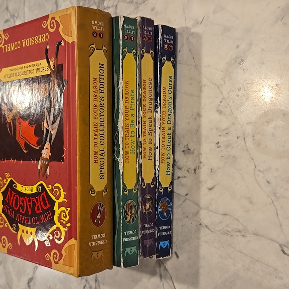 How to Train Your Dragon Books 1-4 - Picture 7 of 7